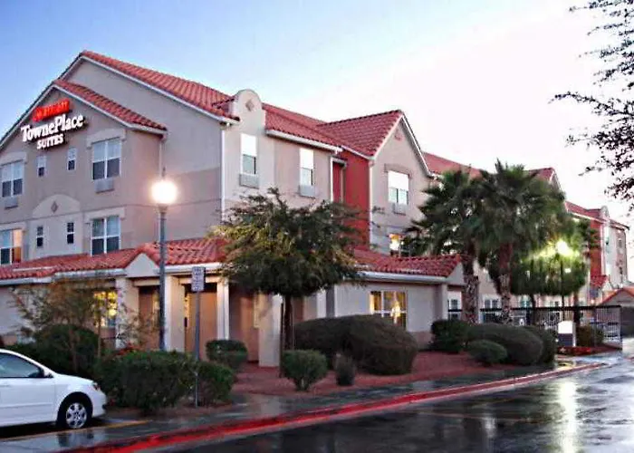 Towneplace North Hotel 3*