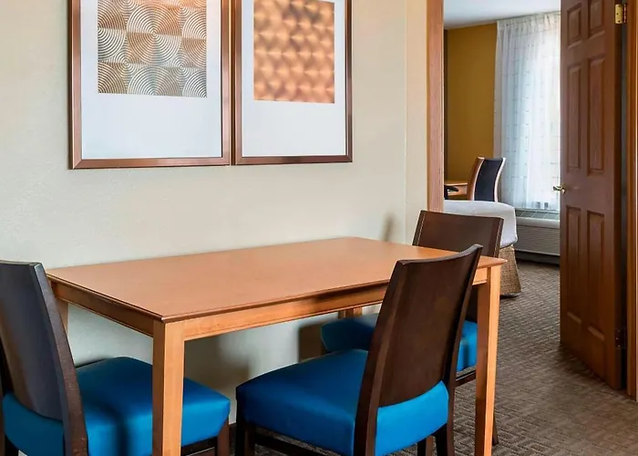 Hotel Towneplace North